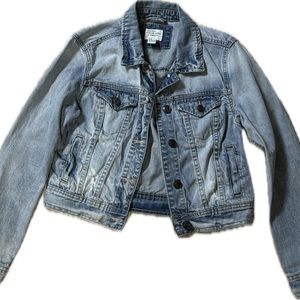 Forever 21 Jean Jacket Size Medium